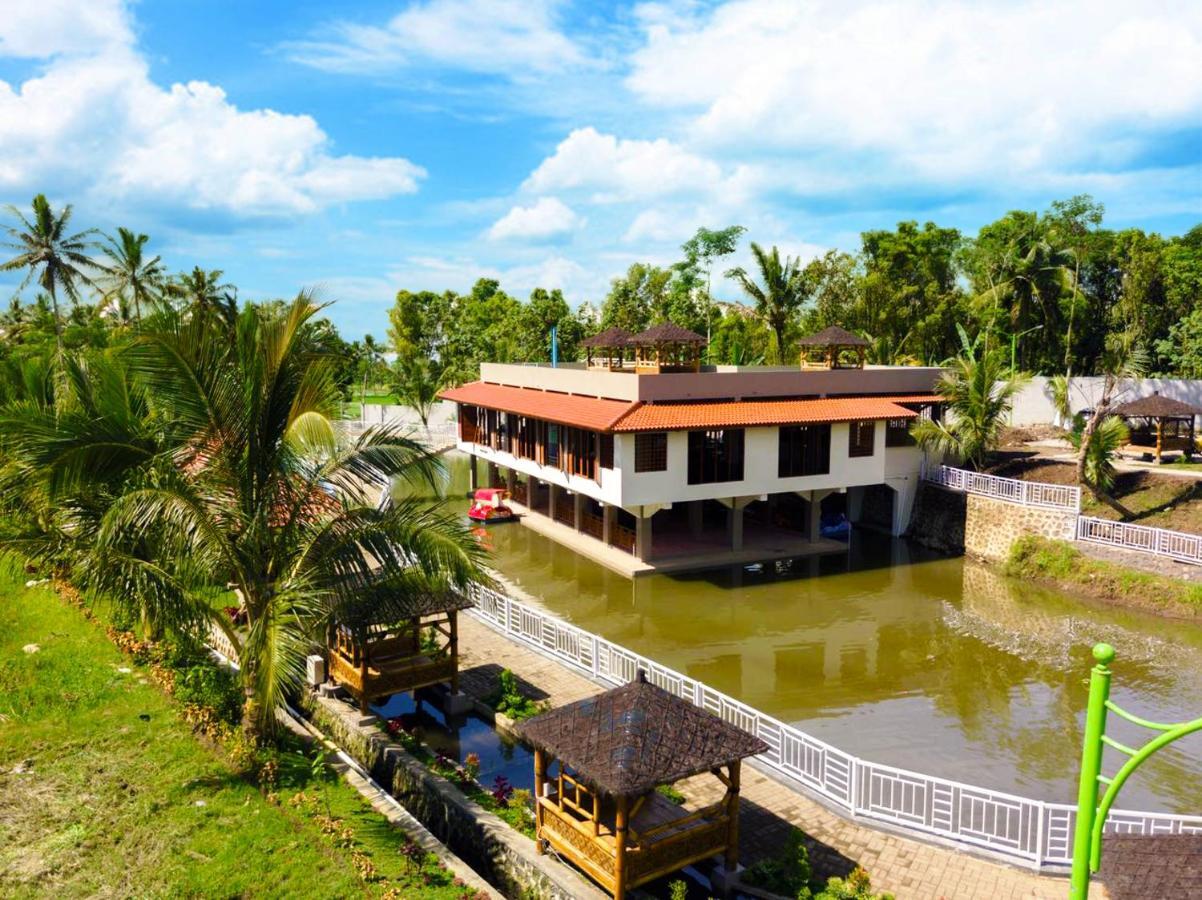 Grand Harvest & Resor Banyuwangi (East Java)